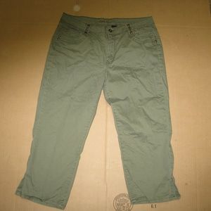 Kiket Women Capris  Size: 12